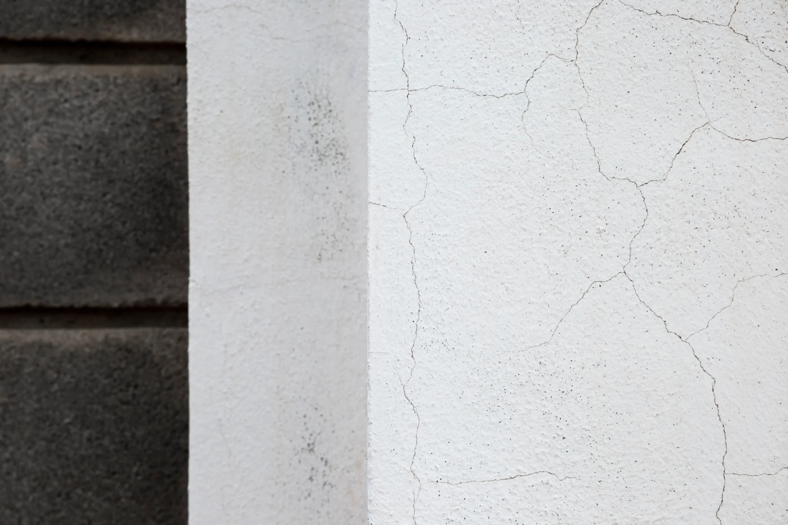 dinding retak rambut